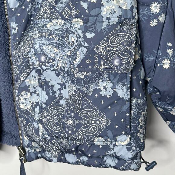 American Eagle AE Bandana Print Reversible Chill Puffer Oversized fit Paisley - Picture 5 of 12